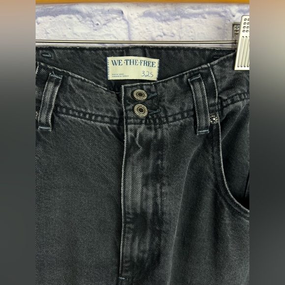 Free People distressed jeans - Picture 7 of 10